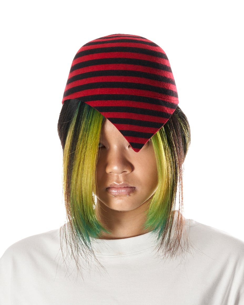 Escarabajo Felt Hat Red Stripes